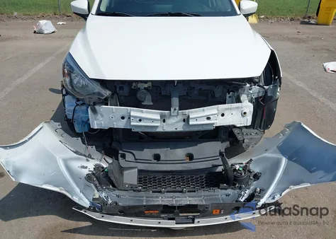 2019 Toyota Yaris Le из США, поврежденный, VIN 3MYDLBYVXKY523721